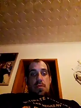 Snapshot of Codymc89 chatting on February 5, 2026, 2:38 am Codymc89 online show from February 5, 2026, 2:38 am