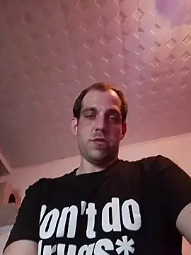 Snapshot of Codymc89 chatting on February 7, 2026, 4:27 am Codymc89 online show from February 7, 2026, 4:27 am