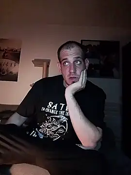 Codymc89 online show from April 4, 2026, 7:55 pm