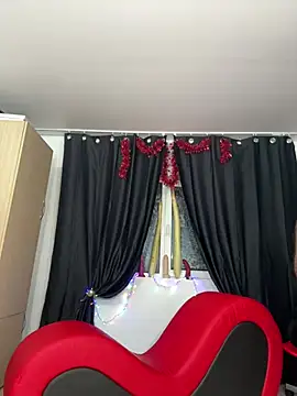 Snapshot of Alimela chatting on January 27, 2025, 10:16 pm Alimela online show from January 27, 2025, 10:16 pm