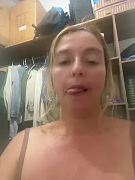 Snapshot of moniquerainx chatting on February 28, 2026, 3:07 am moniquerainx online show from February 28, 2026, 3:07 am