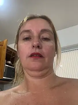 Snapshot of moniquerainx chatting on March 4, 2026, 3:07 pm moniquerainx online show from March 4, 2026, 3:07 pm