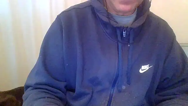 ANONIMO7735 online show from December 18, 2025, 6:19 am