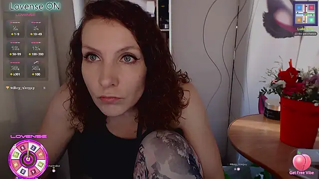 Snapshot of JohansonKatie chatting on February 19, 2025, 10:01 am JohansonKatie online show from February 19, 2025, 10:01 am