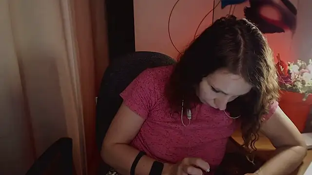 Snapshot of JohansonKatie chatting on February 23, 2025, 6:56 pm JohansonKatie online show from February 23, 2025, 6:56 pm