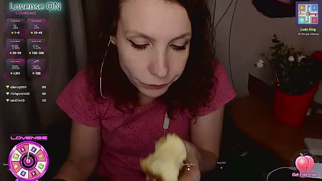 Snapshot of JohansonKatie chatting on February 25, 2025, 12:36 am JohansonKatie online show from February 25, 2025, 12:36 am