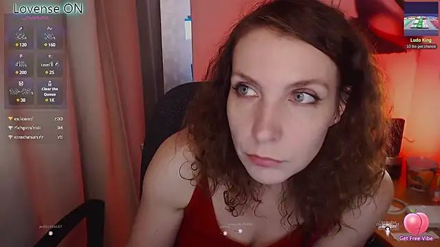 Snapshot of JohansonKatie chatting on March 9, 2025, 9:35 am JohansonKatie online show from March 9, 2025, 9:35 am