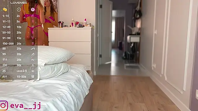 Eva JJ online show from November 20, 2025, 3:07 am