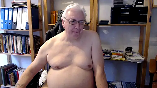 Snapshot of SchwanzhureXXL chatting on February 20, 2025, 2:57 pm SchwanzhureXXL online show from February 20, 2025, 2:57 pm