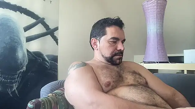 Snapshot of PatricRo chatting on June 21, 2026, 12:52 pm PatricRo online show from June 21, 2026, 12:52 pm