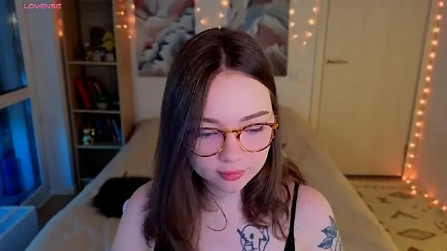 MilenaSaint online show from April 20, 2026, 3:20 am