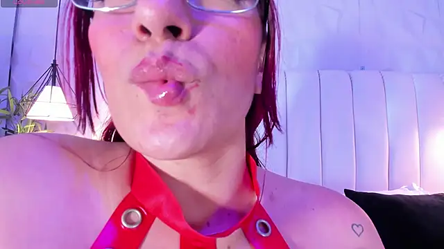 naughty flower18 online show from December 18, 2024, 1:59 am