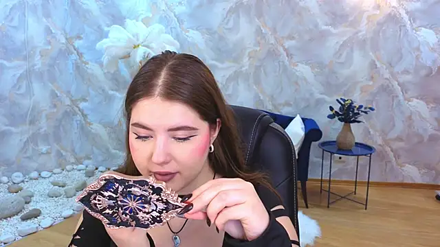 NicoleFoxery online show from November 29, 2025, 6:22 pm