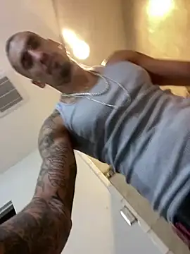 Snapshot of Prettyboiflaco chatting on March 9, 2025, 7:45 am Prettyboiflaco online show from March 9, 2025, 7:45 am