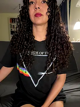 marylr2 online show from November 27, 2025, 4:14 am