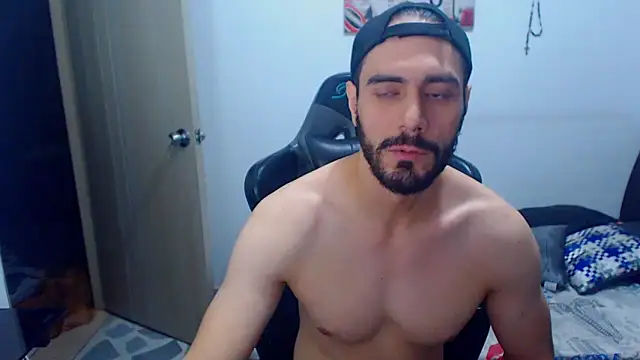 samuelgarcia  online show from November 5, 2025, 9:42 am