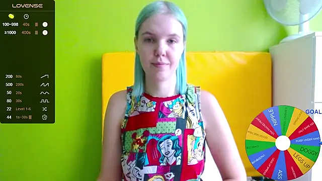 Snapshot of Ultra_Meow chatting on October 28, 2025, 9:46 am Ultra Meow online show from October 28, 2025, 9:46 am