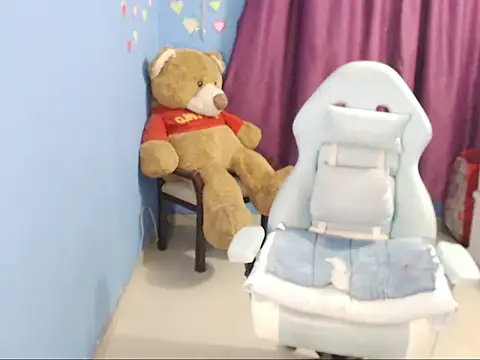 BOREAL MOON online show from February 5, 2025, 5:30 am