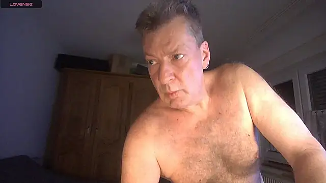 iliebetights online show from January 11, 2026, 6:57 pm