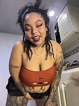 PrincessLauren420 online show from December 19, 2025, 11:34 pm