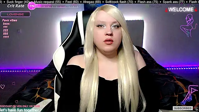 camsmiley online show from December 5, 2025, 8:49 pm