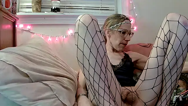 AngelMagick online show from April 7, 2026, 2:56 am