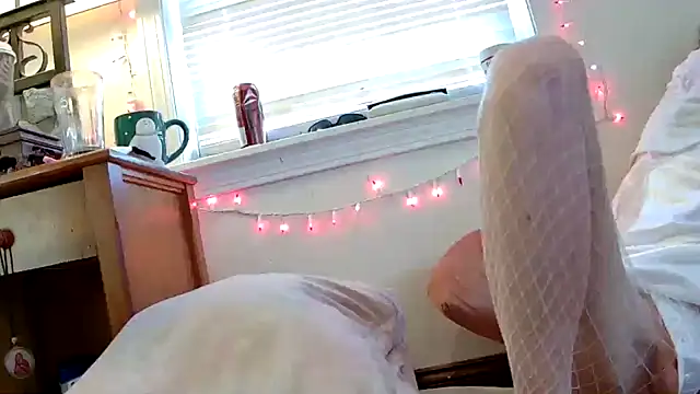 AngelMagick online show from April 14, 2026, 7:20 pm