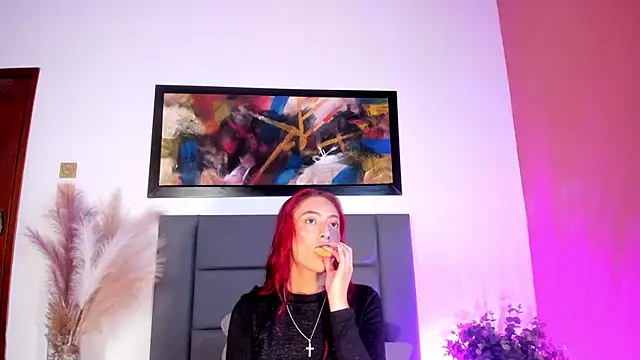 JupiteFox online show from October 25, 2025, 1:02 am