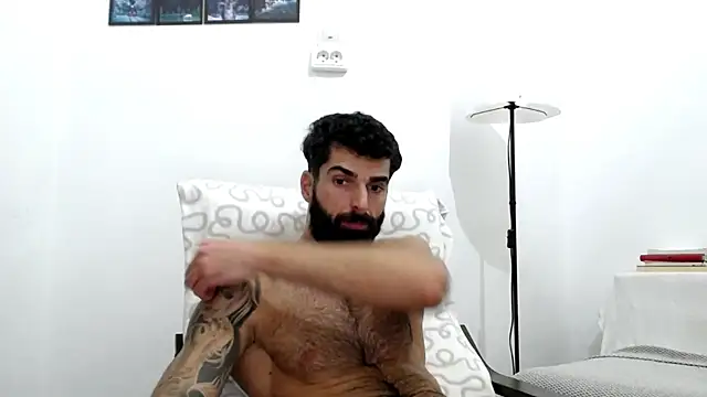 Verycutex online show from December 3, 2025, 12:47 pm