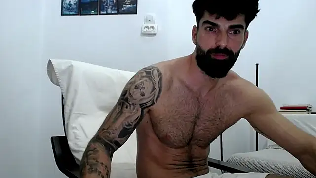 Snapshot of Verycutex chatting on June 11, 2026, 5:44 pm Verycutex online show from June 11, 2026, 5:44 pm