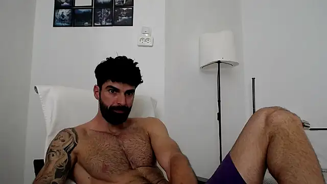 Snapshot of Verycutex chatting on July 9, 2026, 8:29 am Verycutex online show from July 9, 2026, 8:29 am