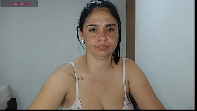 selena ferri online show from October 8, 2025, 1:36 am