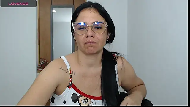 selena ferri online show from December 16, 2025, 4:06 am