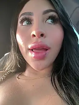 MiaRoberts1 online show from April 9, 2026, 10:48 pm