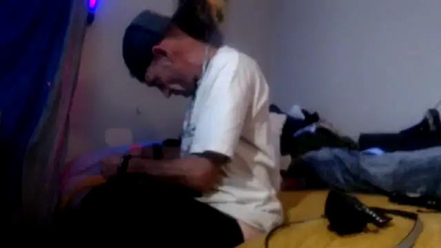 Snapshot of lickthecat chatting on September 22, 2025, 11:01 am lickthecat online show from September 22, 2025, 11:01 am