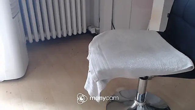 Supermen12171 online show from March 29, 2026, 8:47 am