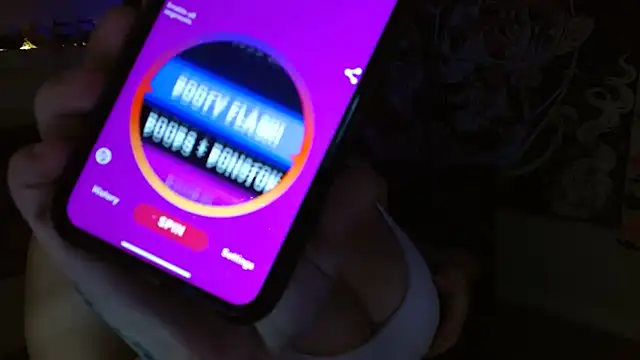 Snapshot of HazeyBvby chatting on October 19, 2025, 2:23 am HazeyBvby online show from October 19, 2025, 2:23 am