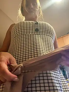 camelia3 online show from July 9, 2026, 8:24 pm