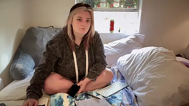 magicsparkles online show from January 14, 2025, 2:11 pm