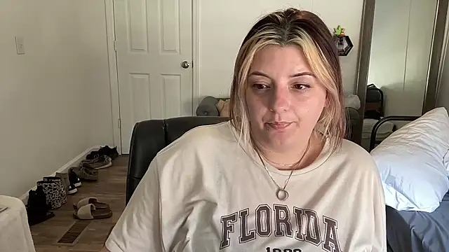 magicsparkles online show from February 5, 2025, 9:07 pm