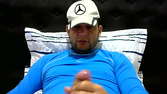 Snapshot of altenori112 chatting on January 14, 2025, 3:15 pm altenori112 online show from January 14, 2025, 3:15 pm