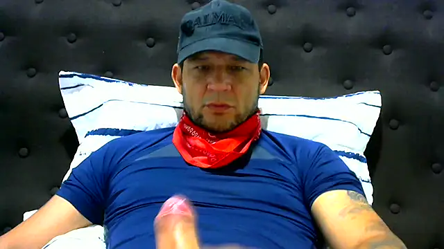 Snapshot of altenori112 chatting on January 23, 2025, 1:02 pm altenori112 online show from January 23, 2025, 1:02 pm