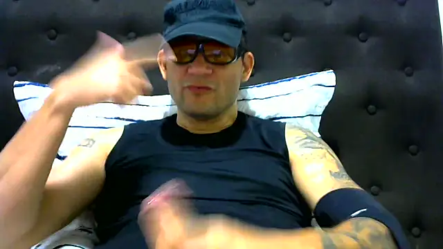 Snapshot of altenori112 chatting on January 28, 2025, 12:26 am altenori112 online show from January 28, 2025, 12:26 am