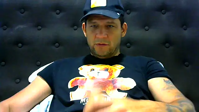 Snapshot of altenori112 chatting on February 4, 2025, 11:16 pm altenori112 online show from February 4, 2025, 11:16 pm