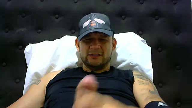 Snapshot of altenori112 chatting on February 7, 2025, 11:45 pm altenori112 online show from February 7, 2025, 11:45 pm