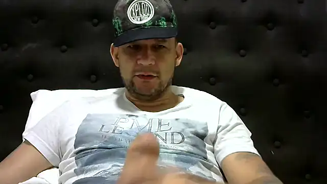 Snapshot of altenori112 chatting on February 8, 2025, 11:13 pm altenori112 online show from February 8, 2025, 11:13 pm