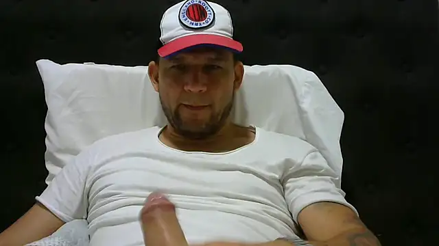 Snapshot of altenori112 chatting on February 11, 2025, 12:49 am altenori112 online show from February 11, 2025, 12:49 am