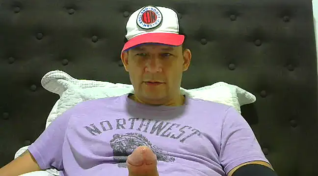 Snapshot of altenori112 chatting on February 17, 2025, 12:10 am altenori112 online show from February 17, 2025, 12:10 am