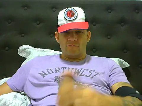 Snapshot of altenori112 chatting on February 17, 2025, 6:31 am altenori112 online show from February 17, 2025, 6:31 am