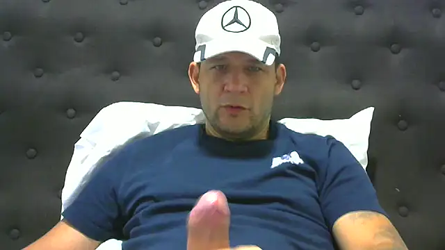 Snapshot of altenori112 chatting on February 22, 2025, 3:03 pm altenori112 online show from February 22, 2025, 3:03 pm